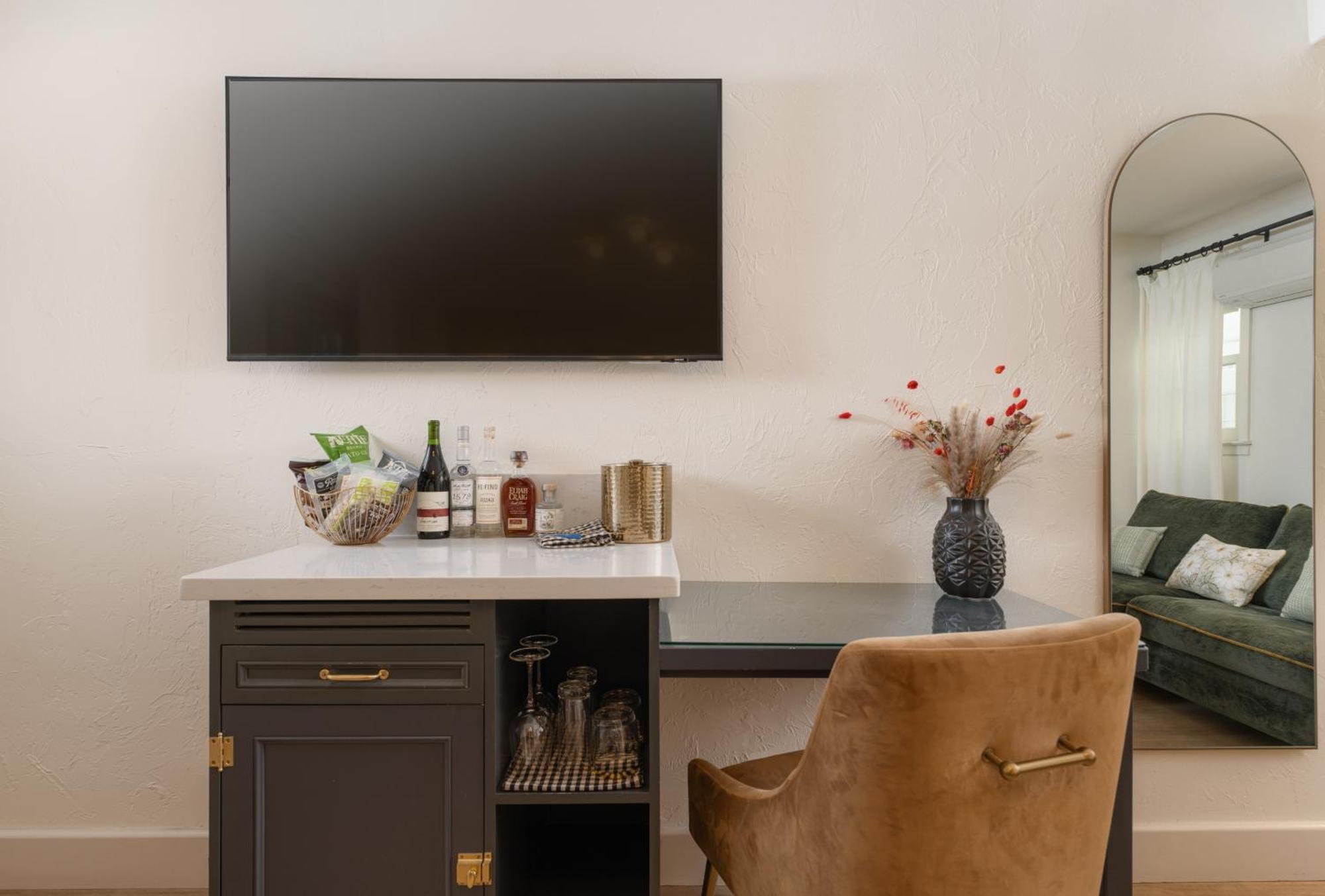 Petit Soleil - Bed, Breakfast And Bar Bed & Breakfast San Luis Obispo Ngoại thất bức ảnh