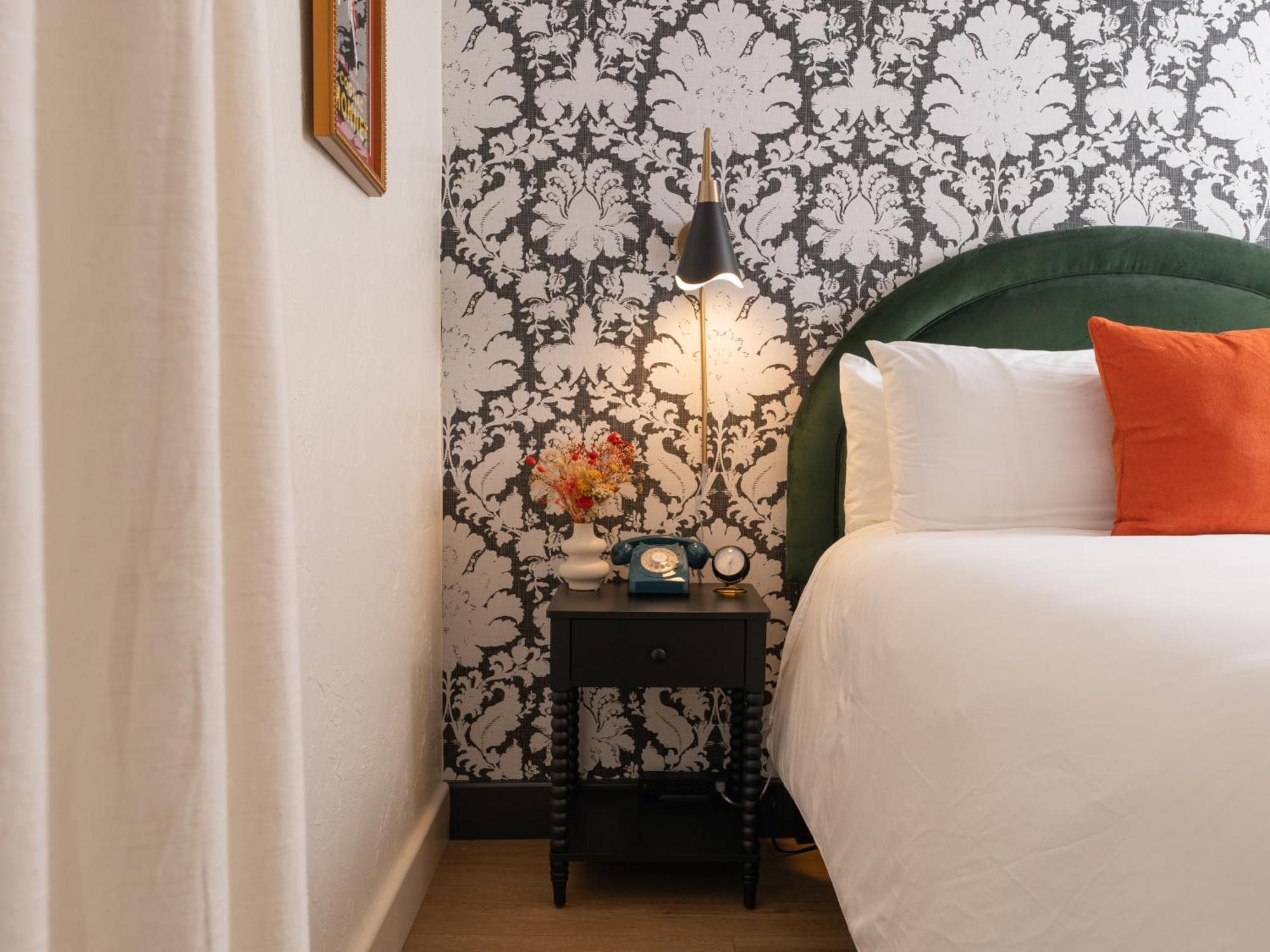 Petit Soleil - Bed, Breakfast And Bar Bed & Breakfast San Luis Obispo Ngoại thất bức ảnh